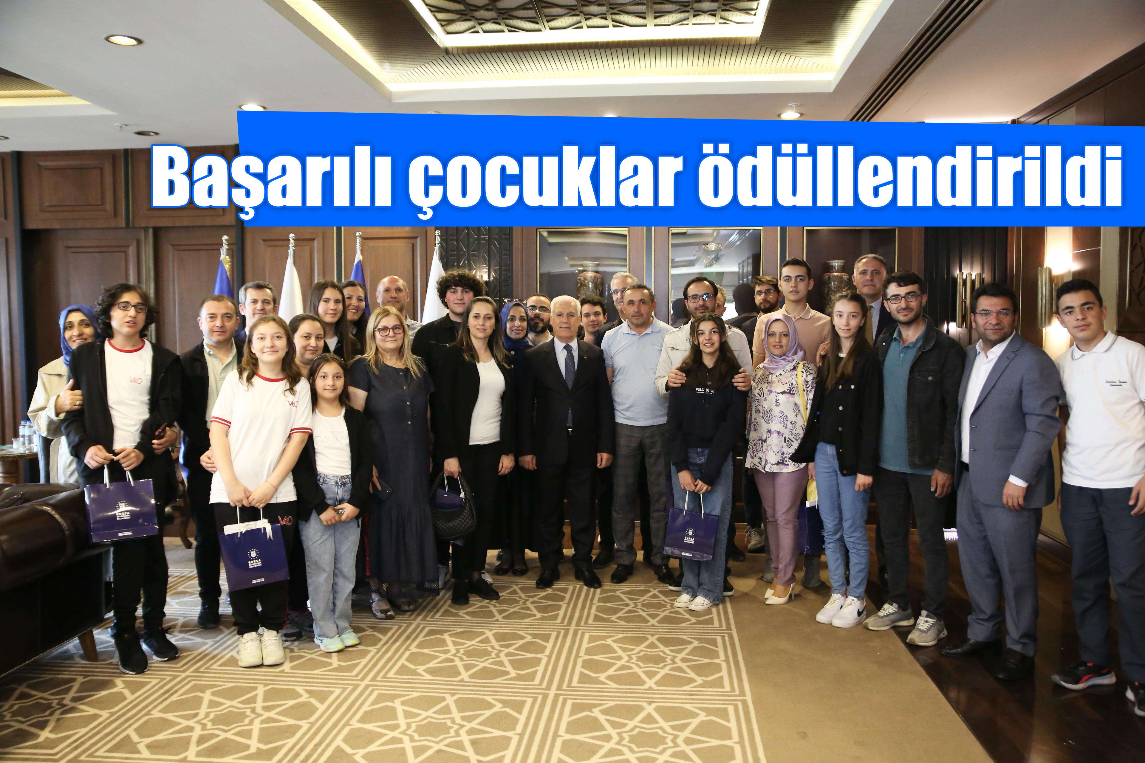 Başarılı çocuklar ödüllendirildi