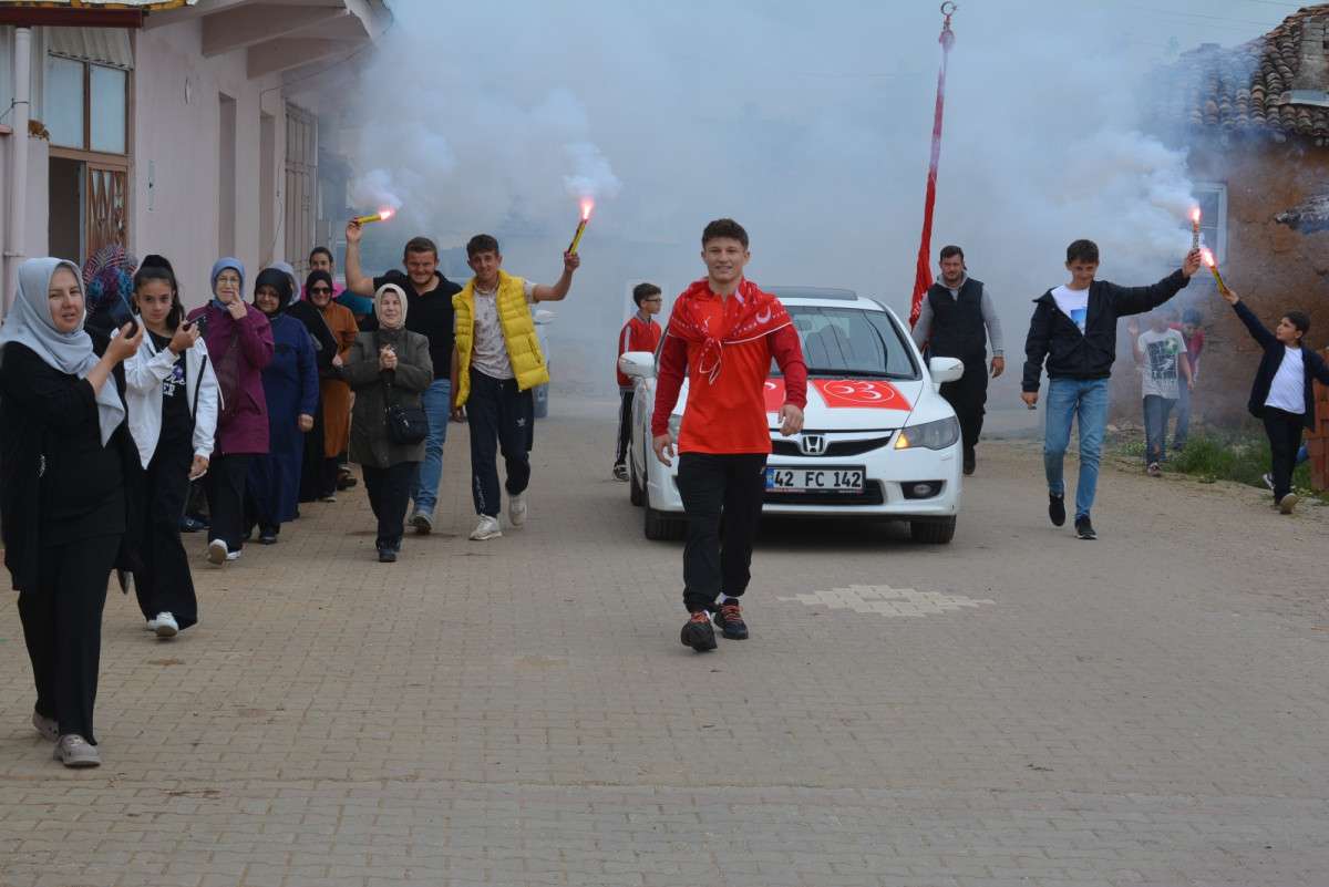 Karacabey’de şampiyona yakışır karşılama