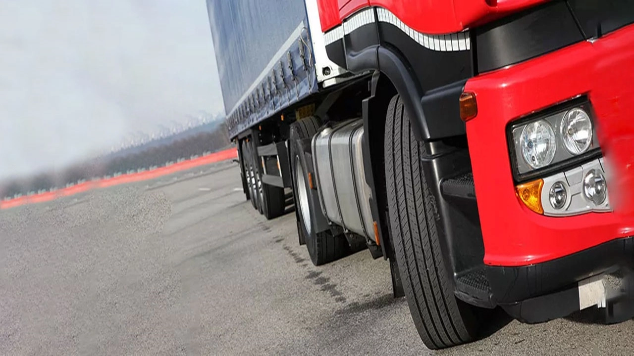 Tır Ehliyeti ile Meslek Hayatınızda Yeni Bir Yol Açın!